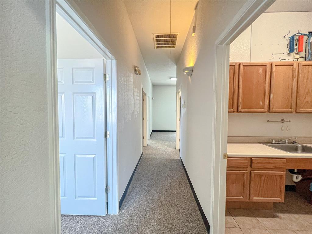 595 ROUND ROCK WEST Dr # 304, Round Rock, TX 78681