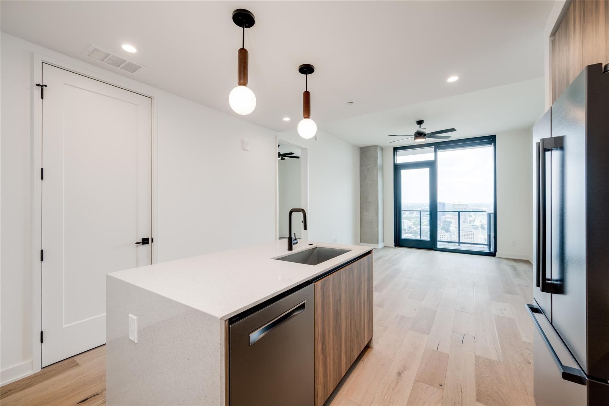 84 East Ave # 3703, Austin, TX 78701