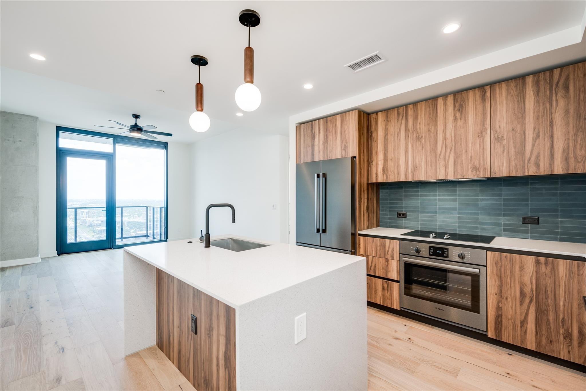 84 East Ave # 3703, Austin, TX 78701