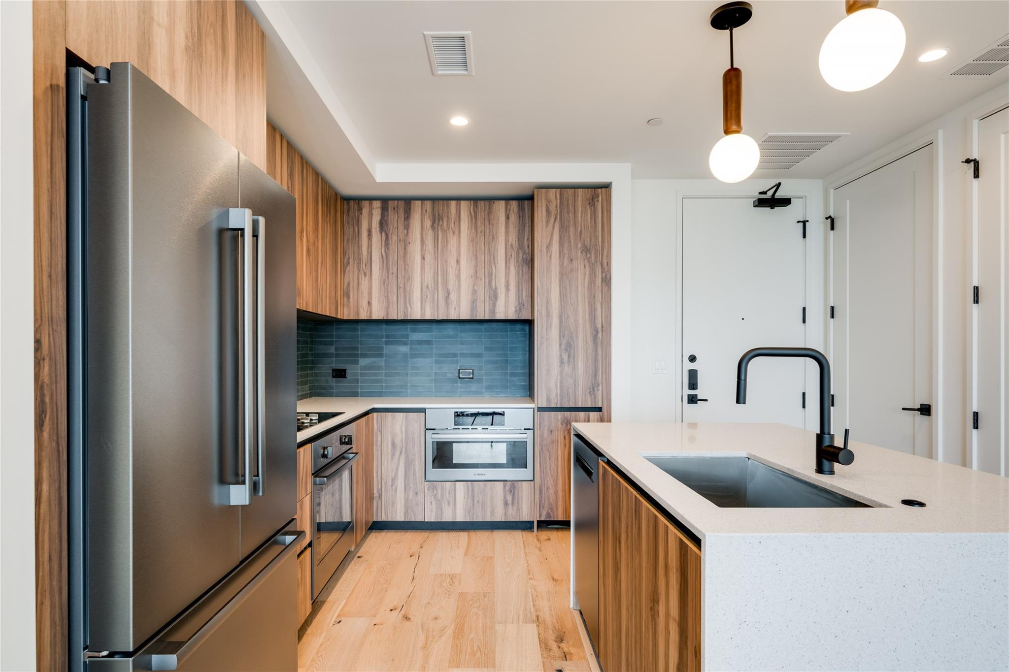 84 East Ave # 3703, Austin, TX 78701