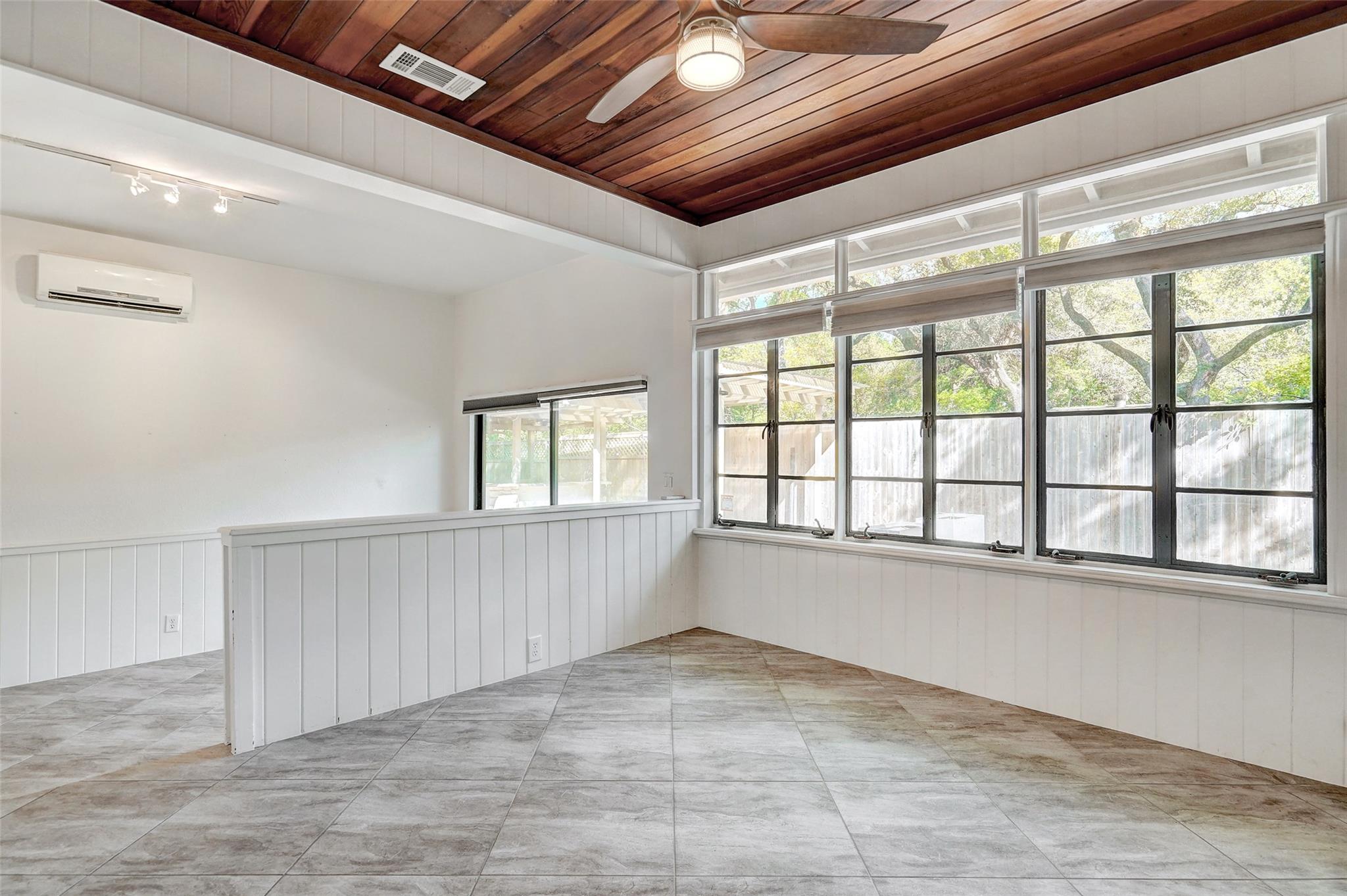 4914 Strass Dr, Austin, TX 78731