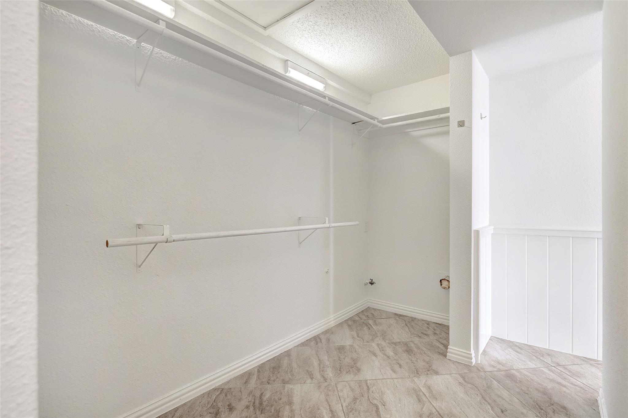 4914 Strass Dr, Austin, TX 78731