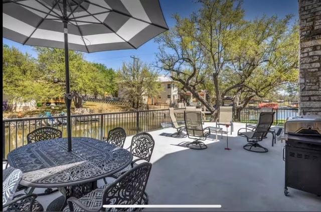 205 Pierce Dr, Kingsland, TX 78639