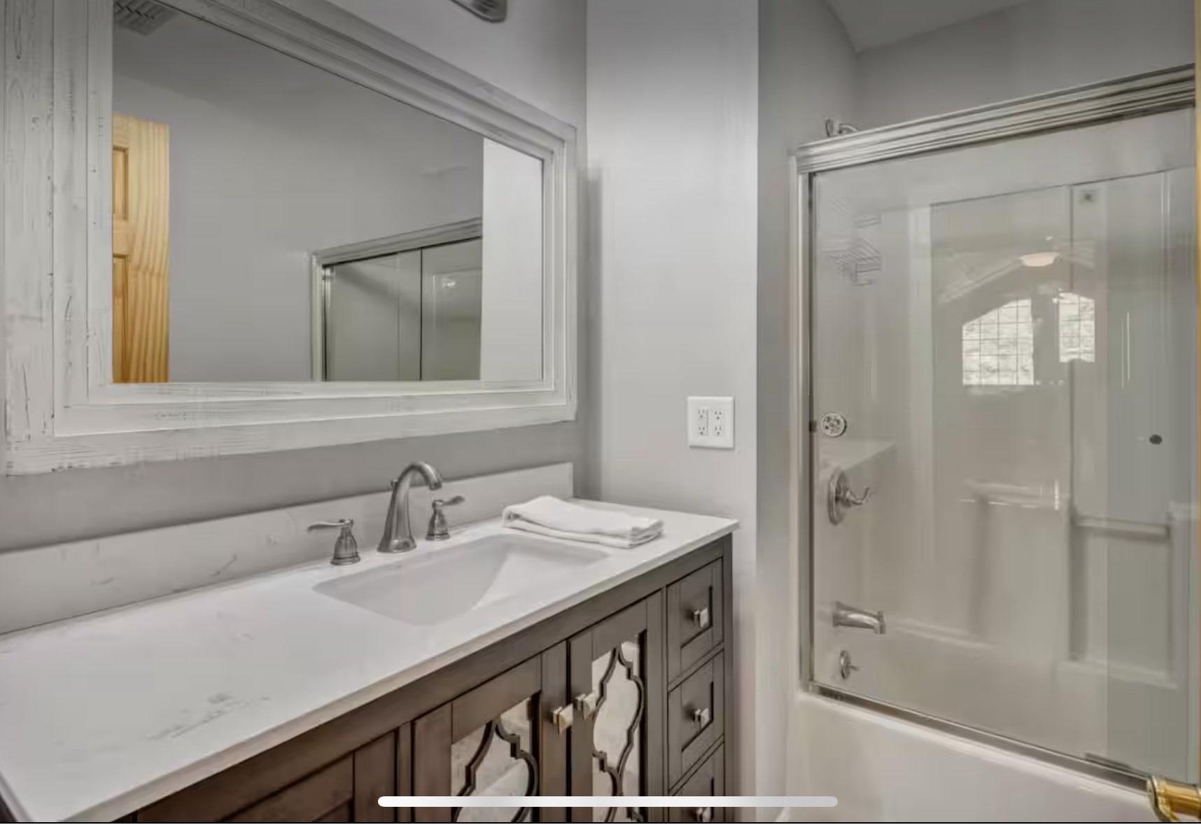 205 Pierce Dr, Kingsland, TX 78639