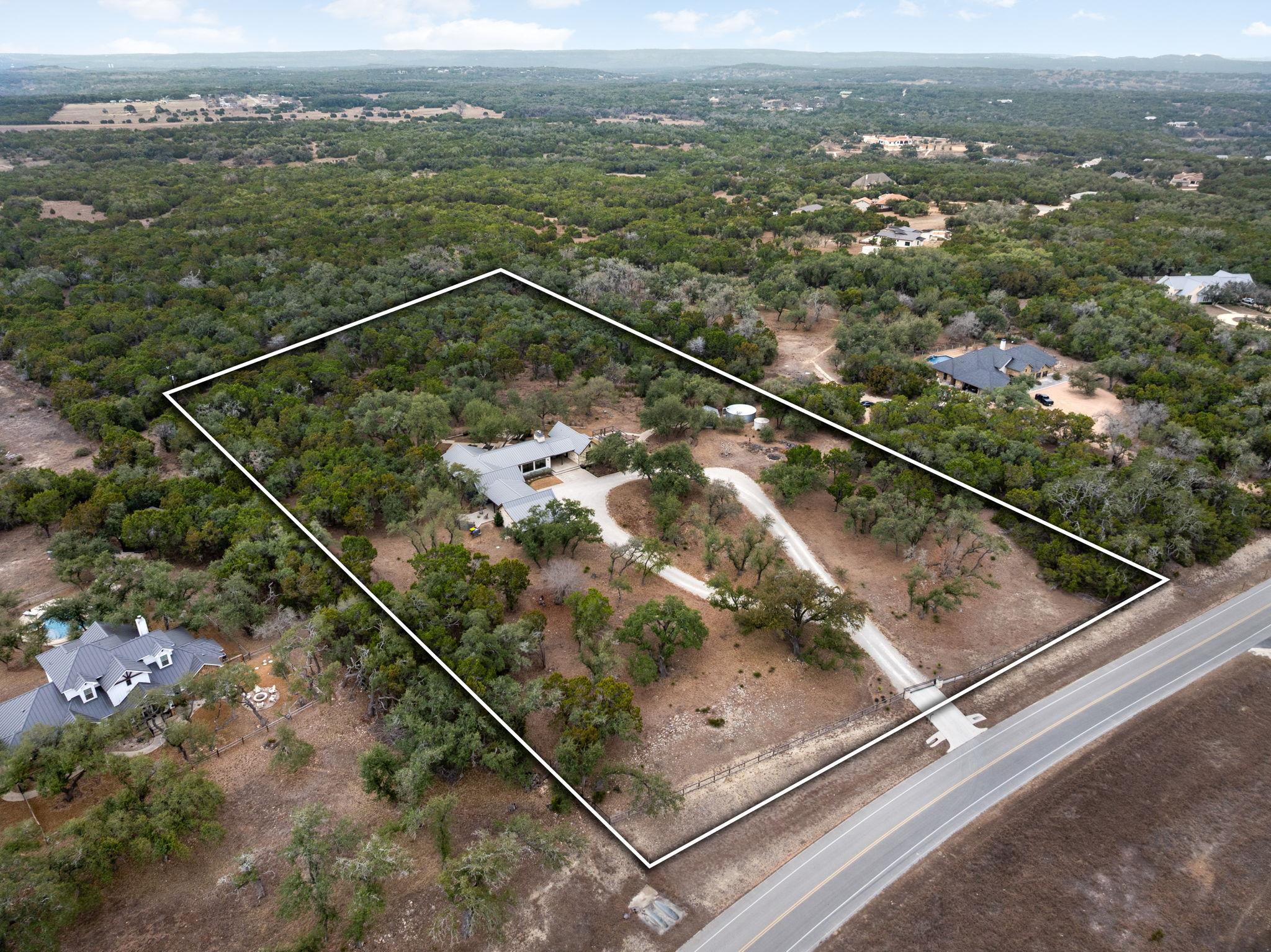 5675 Mustang Valley Trl, Wimberley, TX 78676