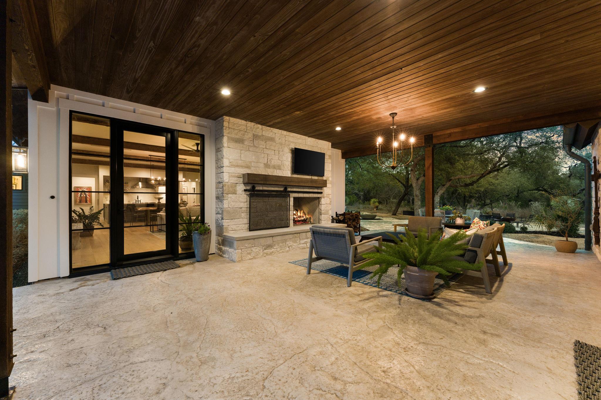 5675 Mustang Valley Trl, Wimberley, TX 78676