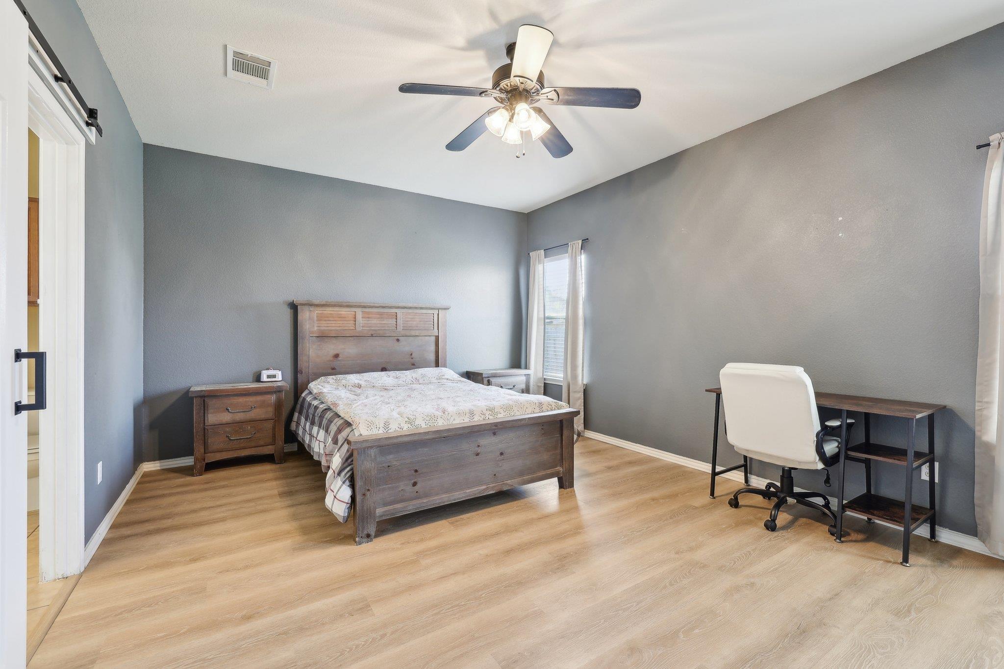 211 Almquist St, Hutto, TX 78634