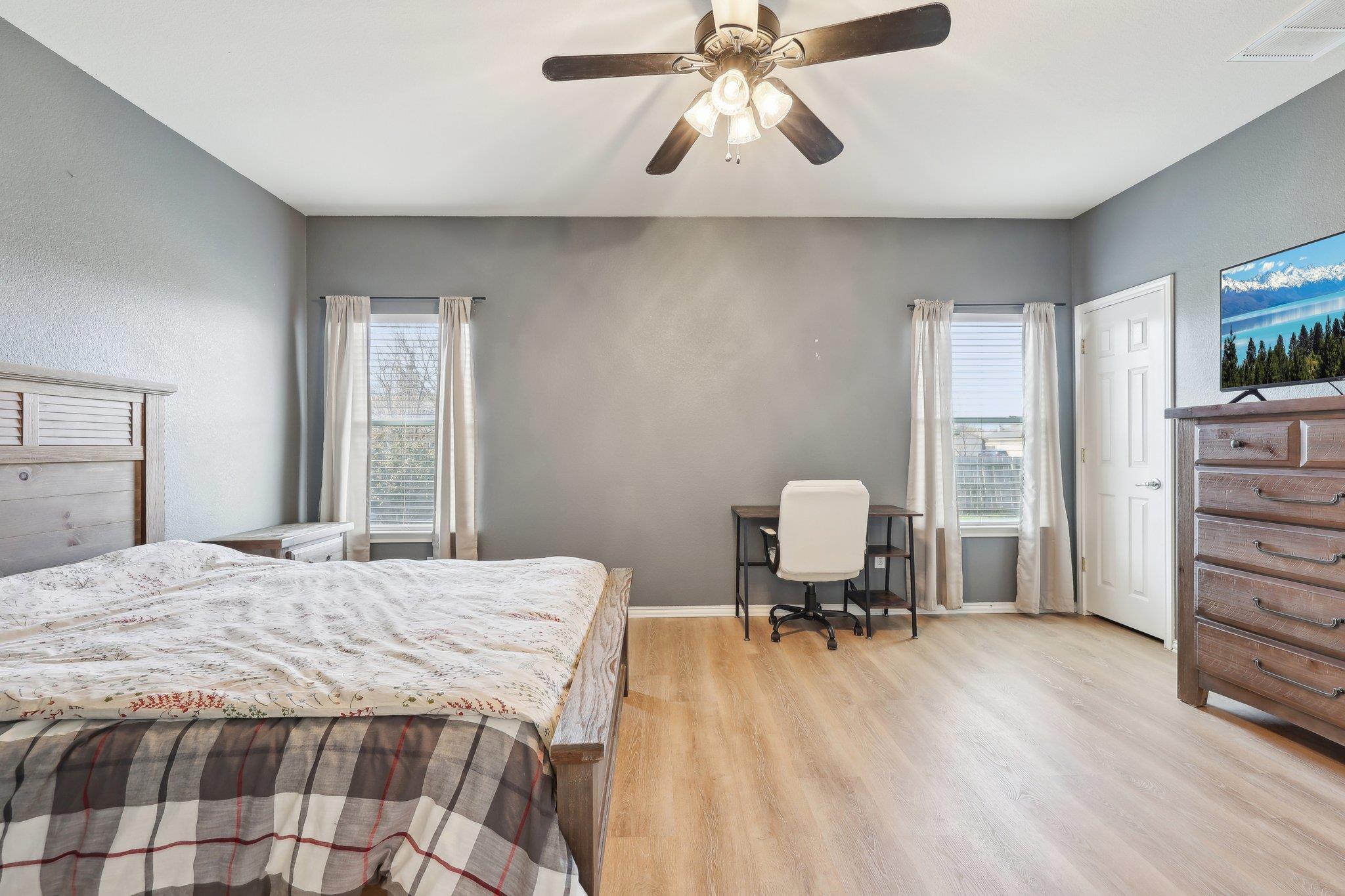 211 Almquist St, Hutto, TX 78634