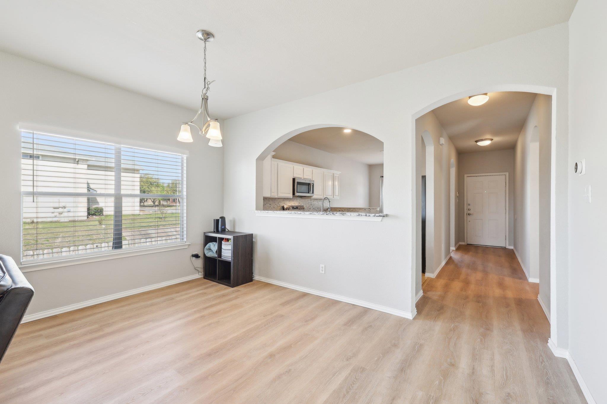 211 Almquist St, Hutto, TX 78634