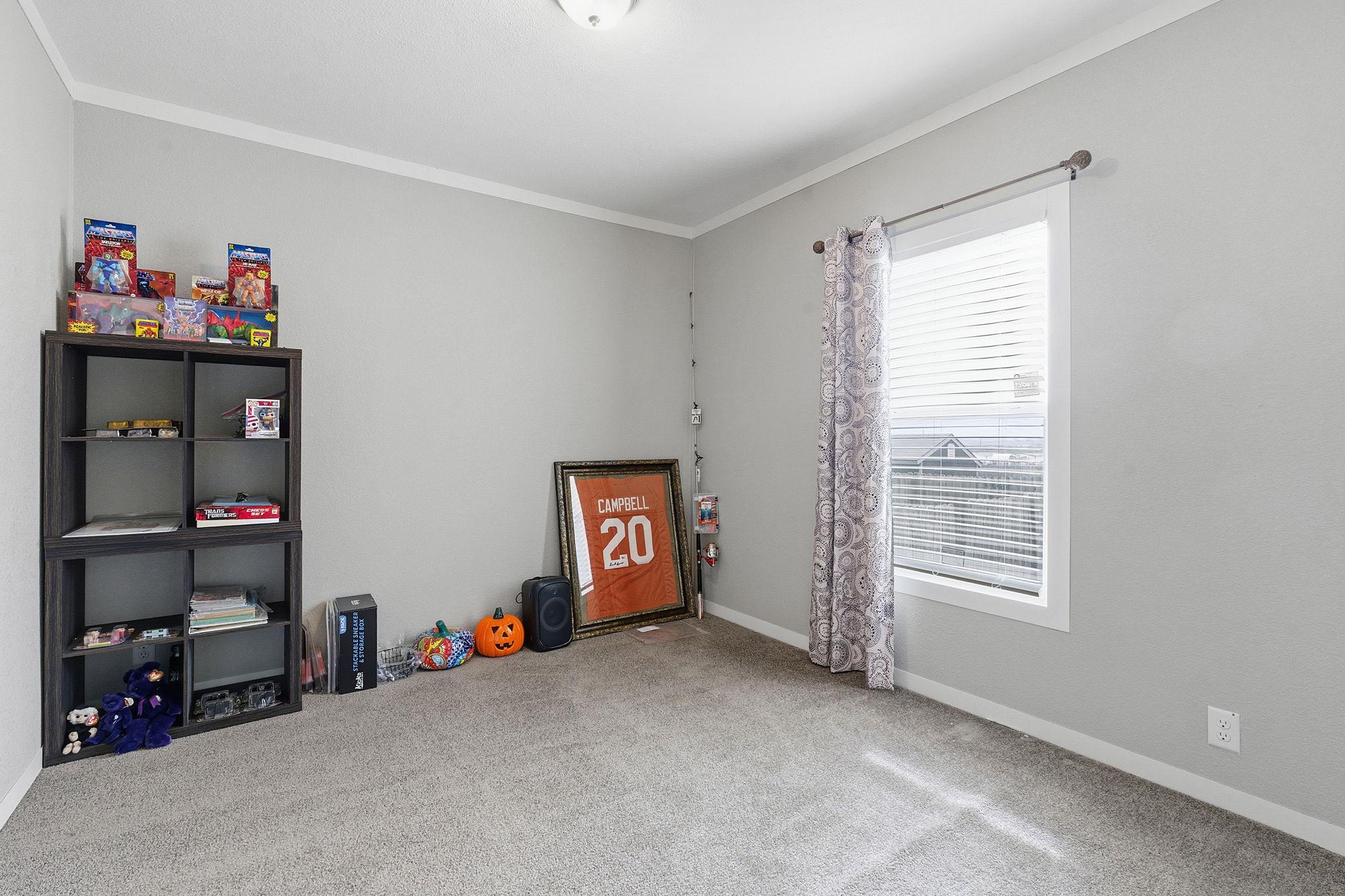 371 Lippe Ln, Niederwald, TX 78640