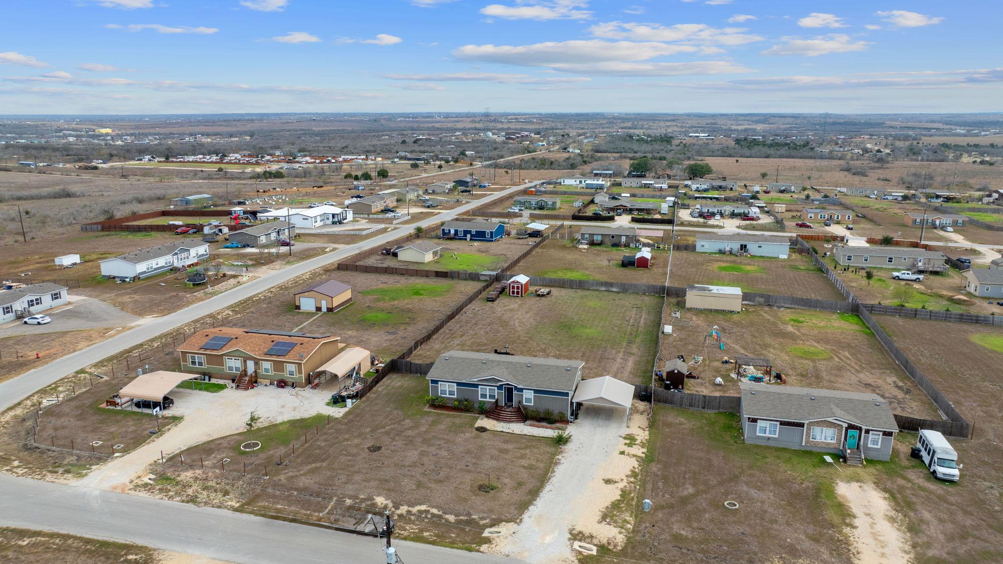 371 Lippe Ln, Niederwald, TX 78640