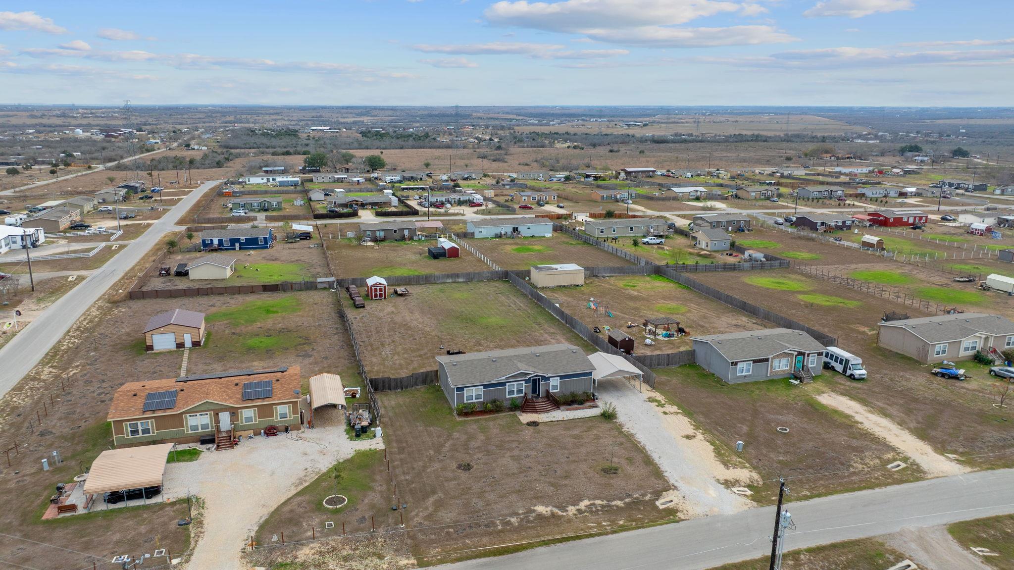 371 Lippe Ln, Niederwald, TX 78640