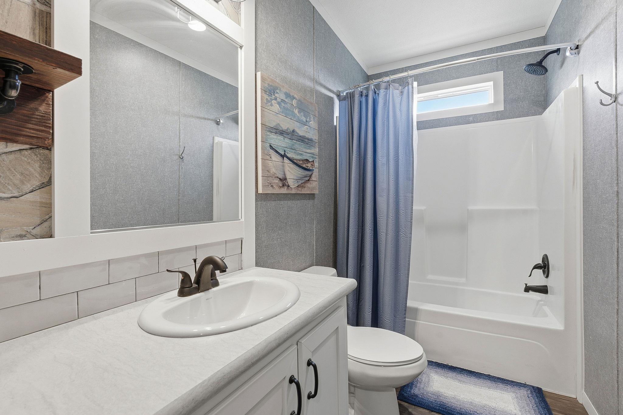 371 Lippe Ln, Niederwald, TX 78640