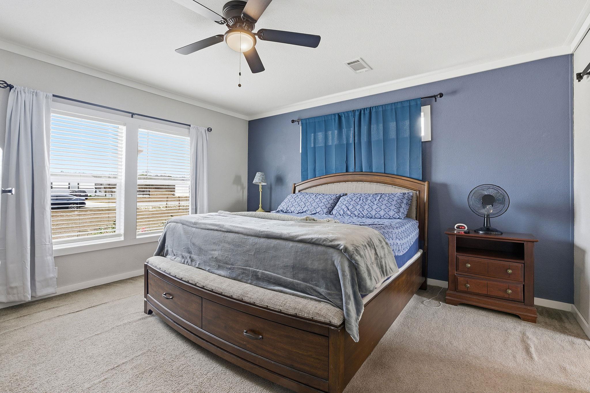 371 Lippe Ln, Niederwald, TX 78640