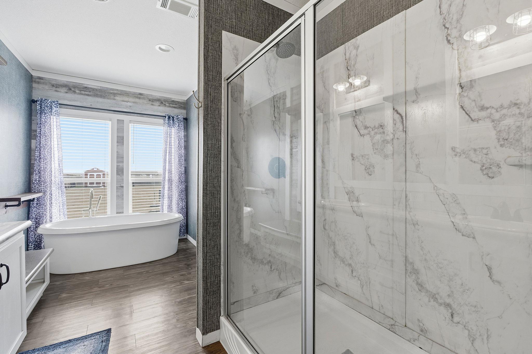 371 Lippe Ln, Niederwald, TX 78640