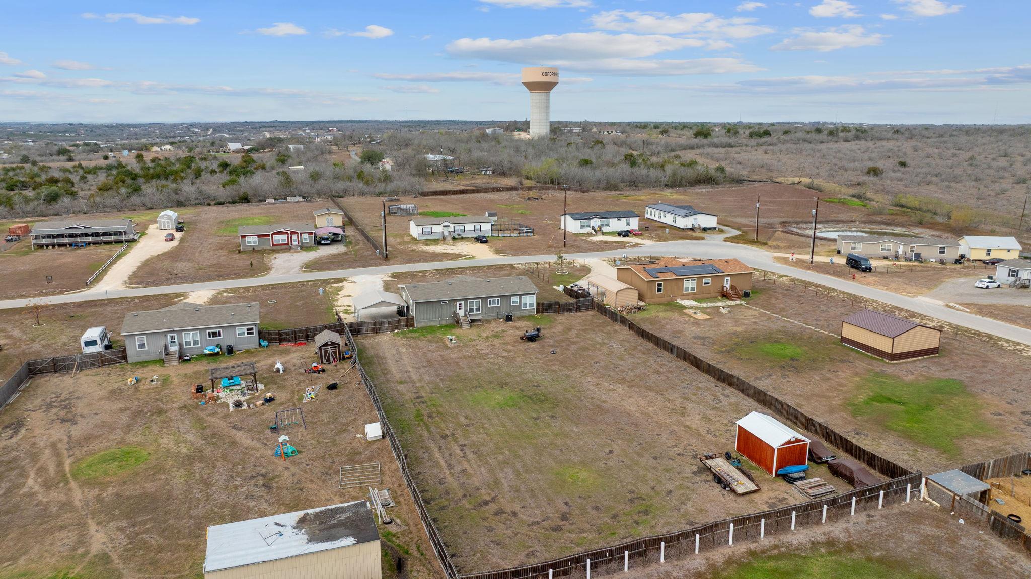 371 Lippe Ln, Niederwald, TX 78640