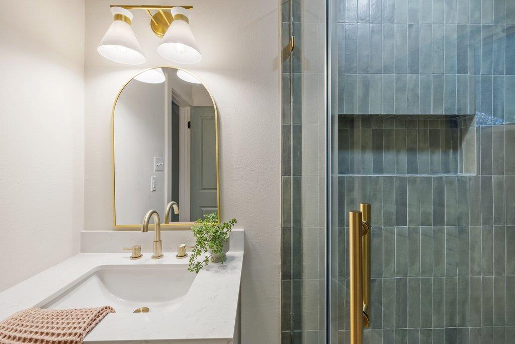 7614 WATSON St, Austin, TX 78757