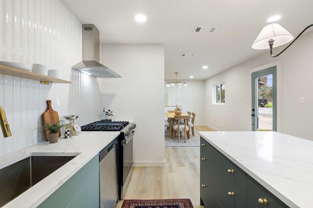 7614 WATSON St, Austin, TX 78757