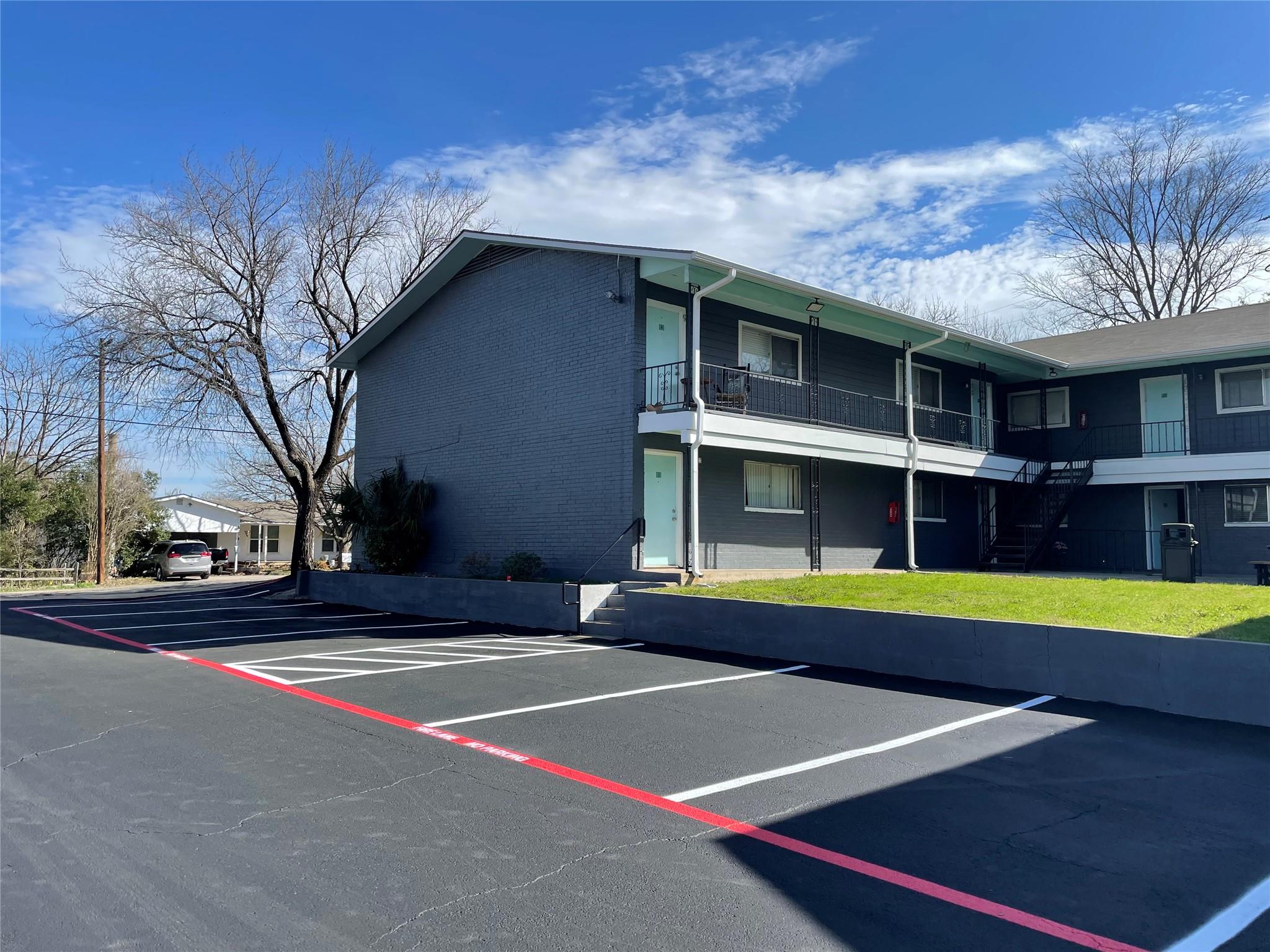 1209 Vance St # 12, Taylor, TX 76574