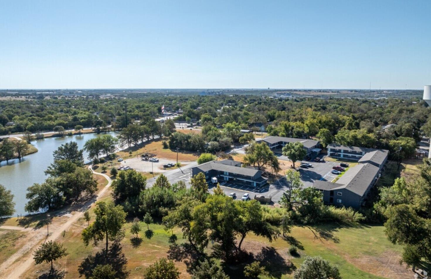 1209 Vance St # 45, Taylor, TX 76574