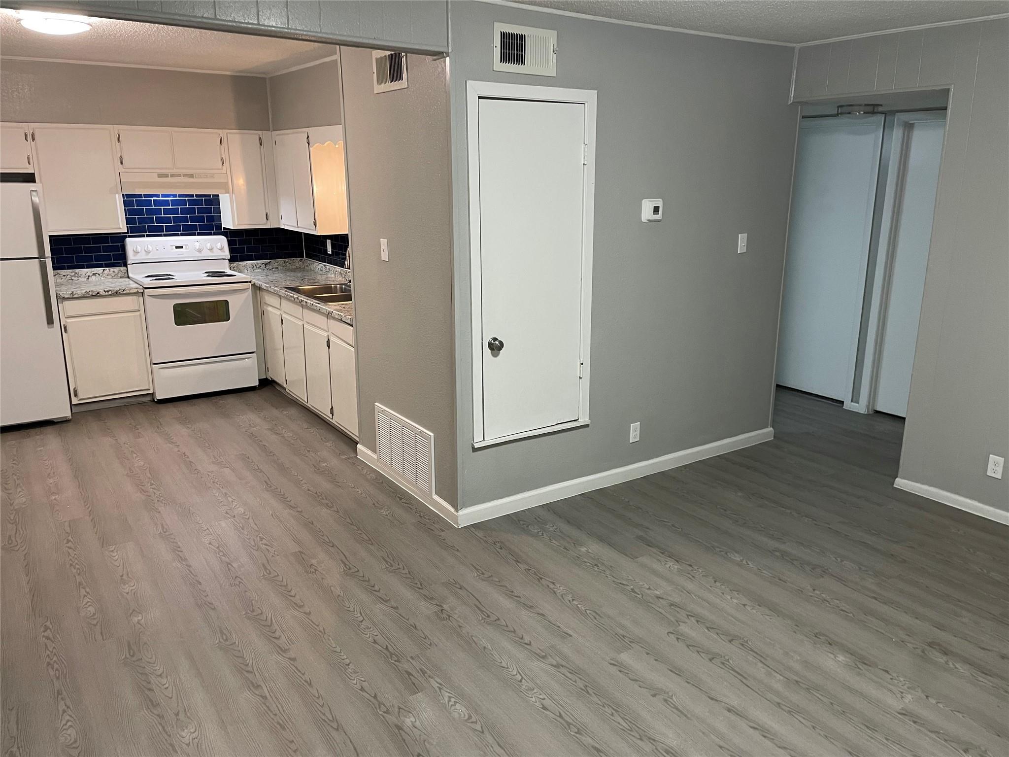 1209 Vance St # 45, Taylor, TX 76574