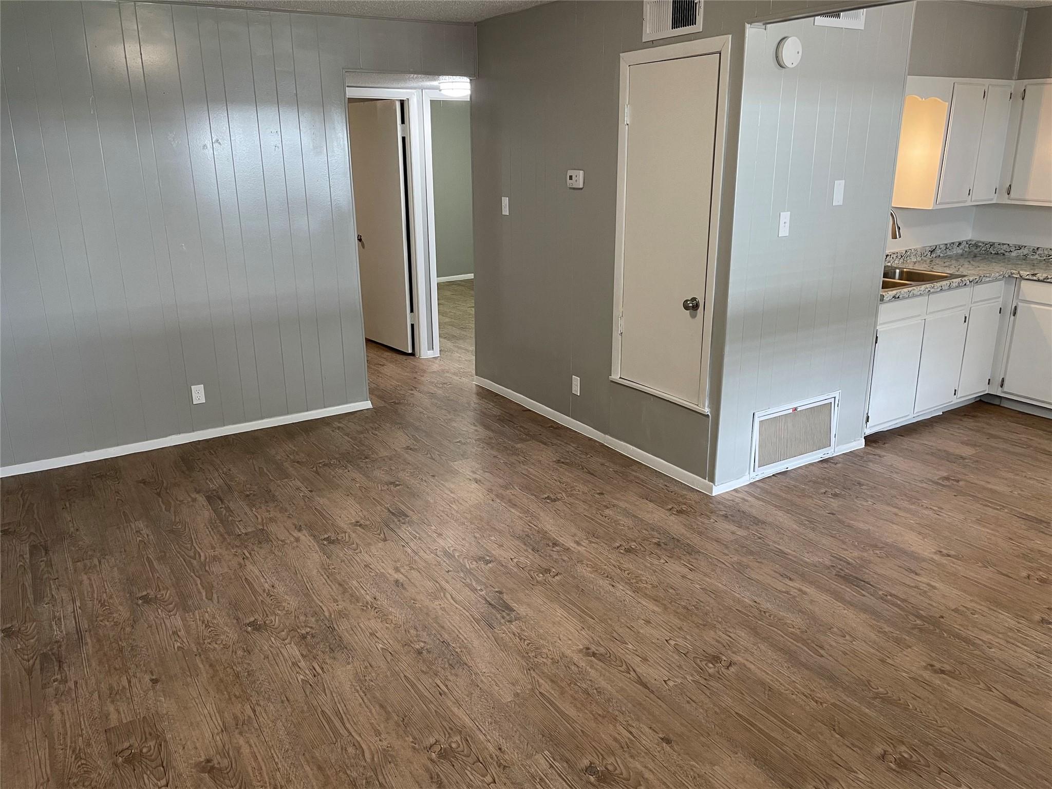 1209 Vance St # 12, Taylor, TX 76574