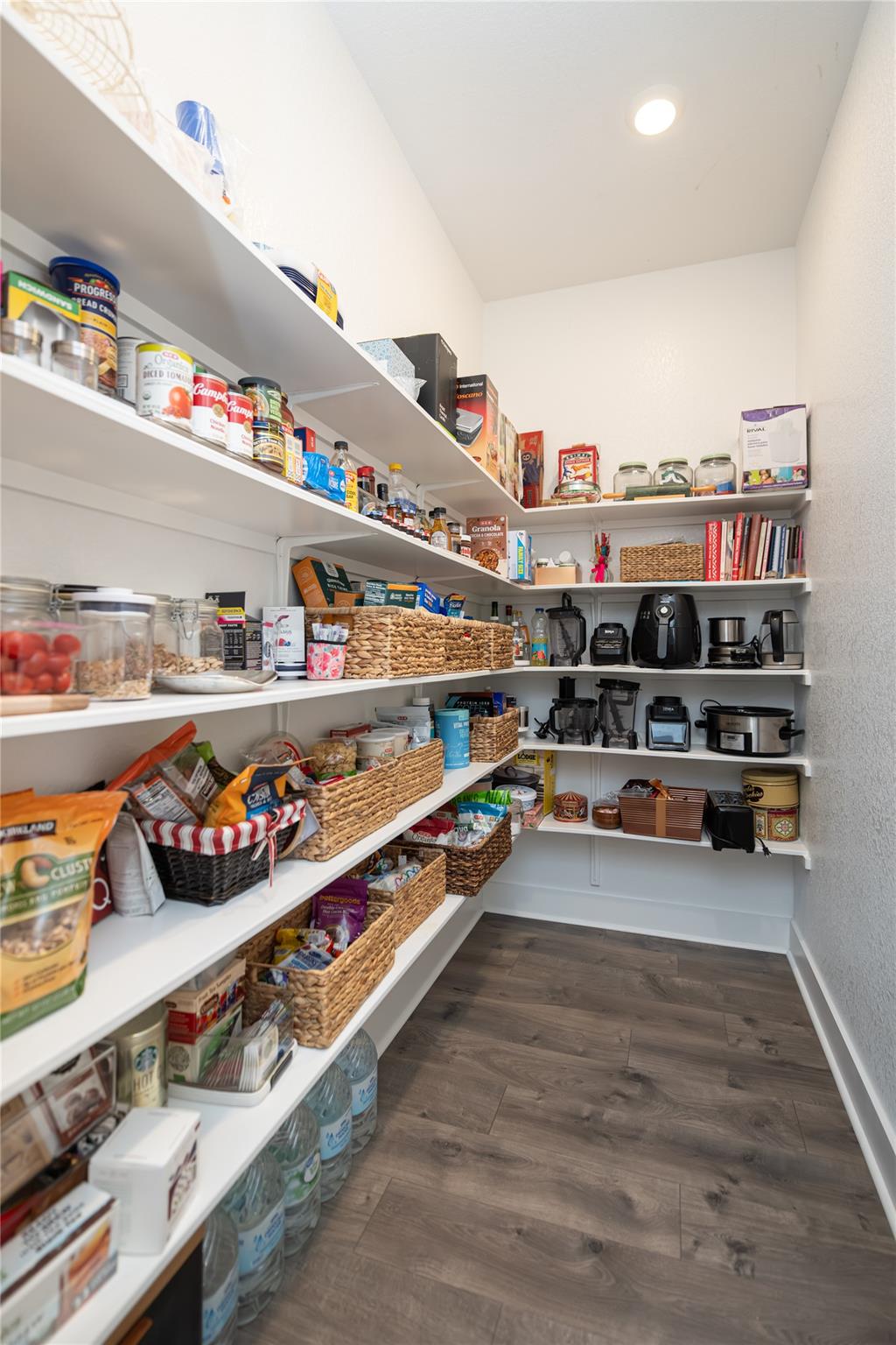 157 McNaughton Dr, Liberty Hill, TX 78642