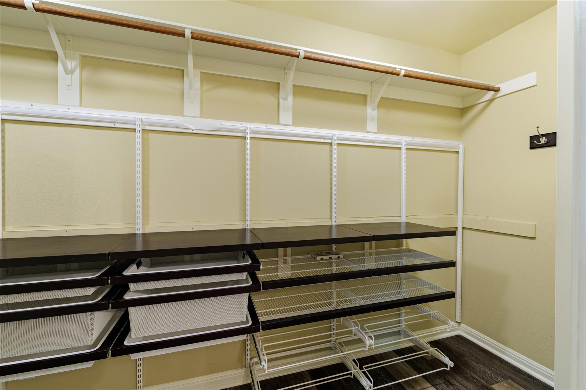 40 N Interstate 35 # 6D3, Austin, TX 78701