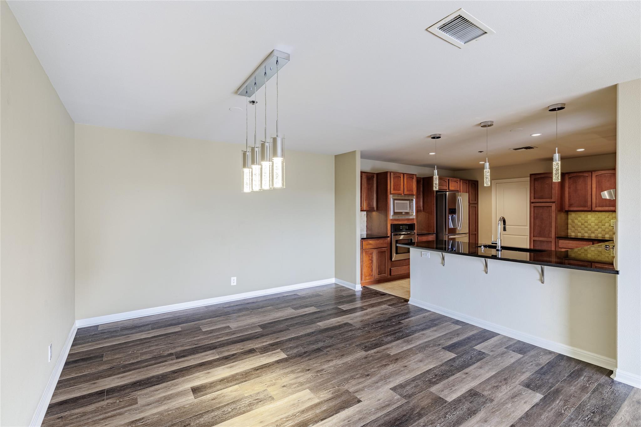 40 N Interstate 35 # 6D3, Austin, TX 78701