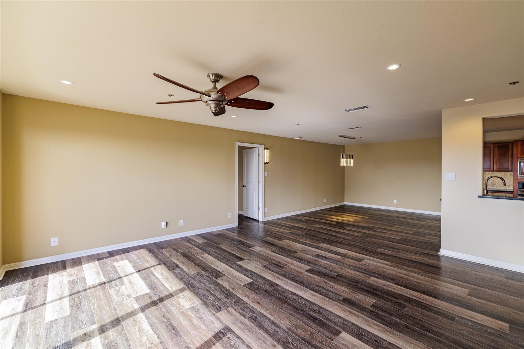 40 N Interstate 35 # 6D3, Austin, TX 78701