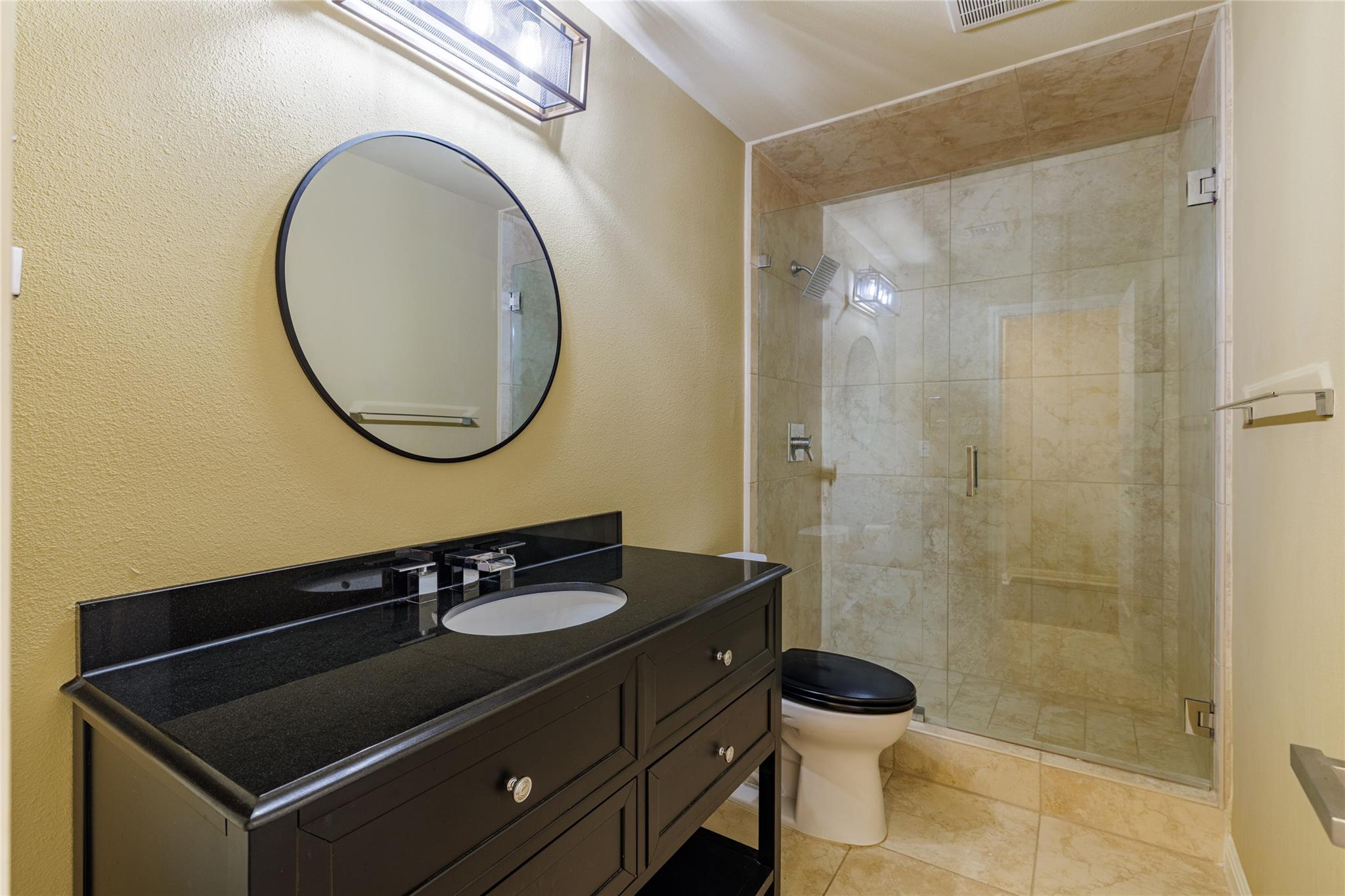 40 N Interstate 35 # 6D3, Austin, TX 78701