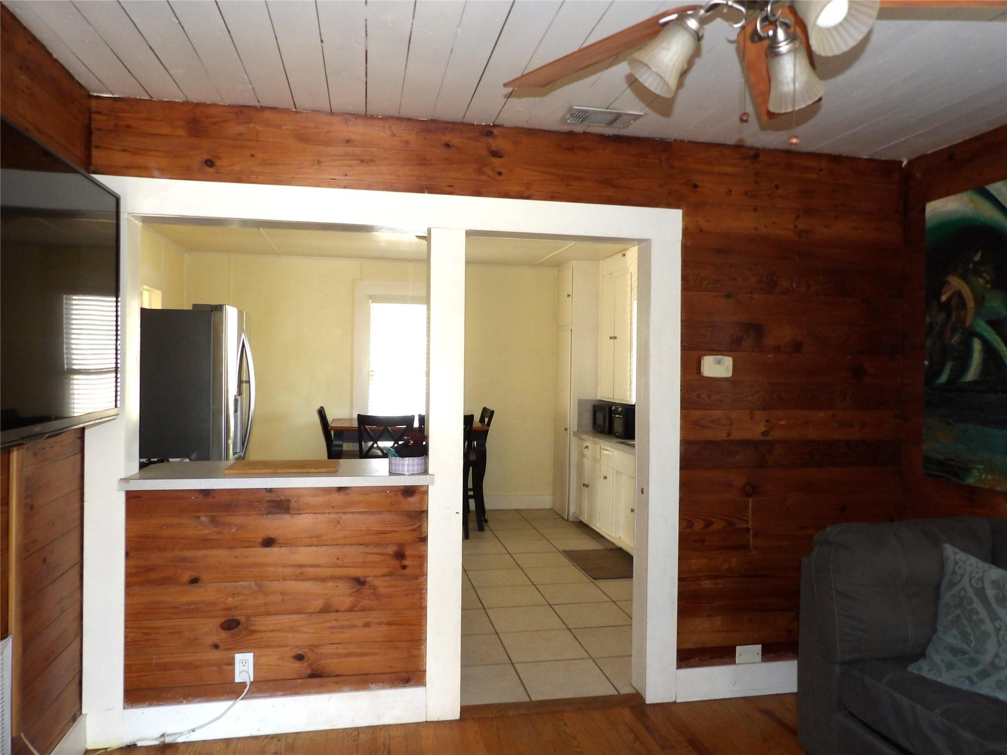 459 E Commerce St, New Braunfels, TX 78130