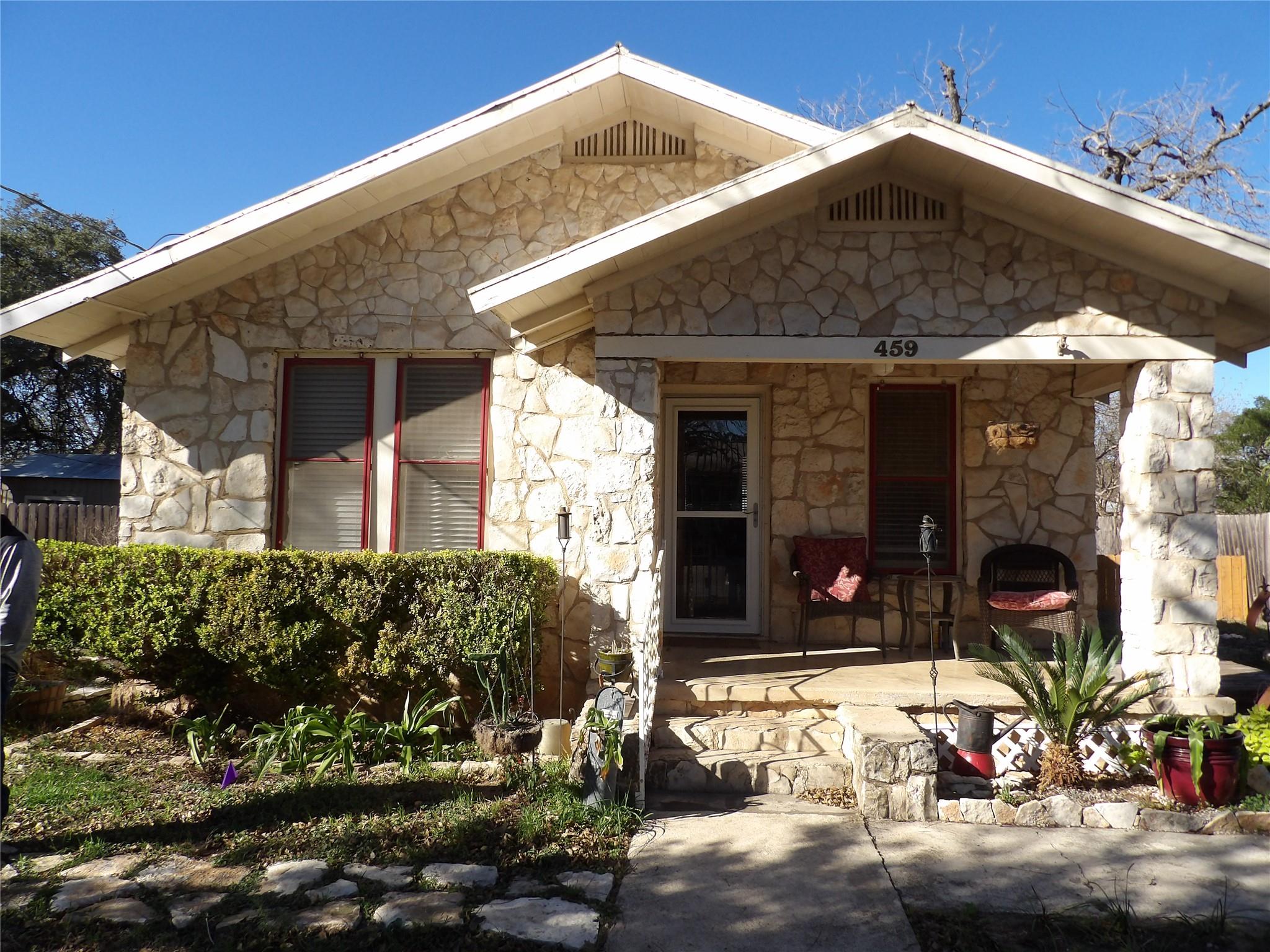 459 E Commerce St, New Braunfels, TX 78130