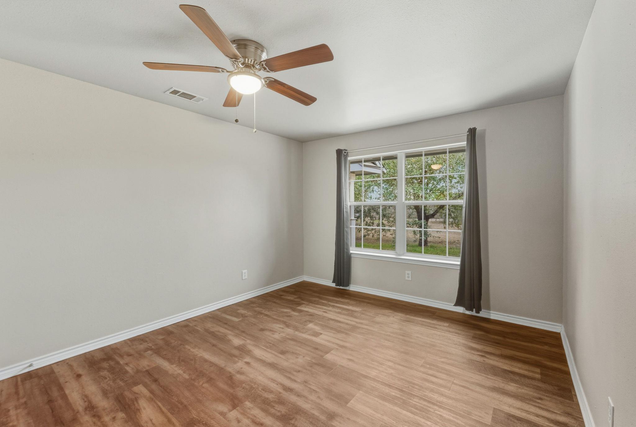 20808 Sandy Brown Ln, Webberville, TX 78621