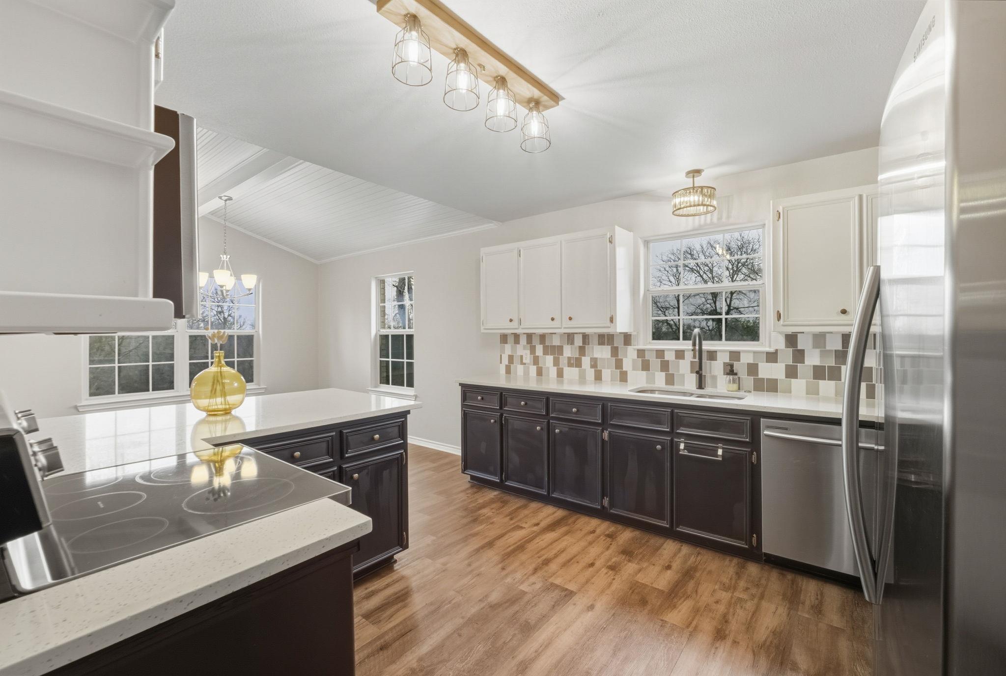 20808 Sandy Brown Ln, Webberville, TX 78621