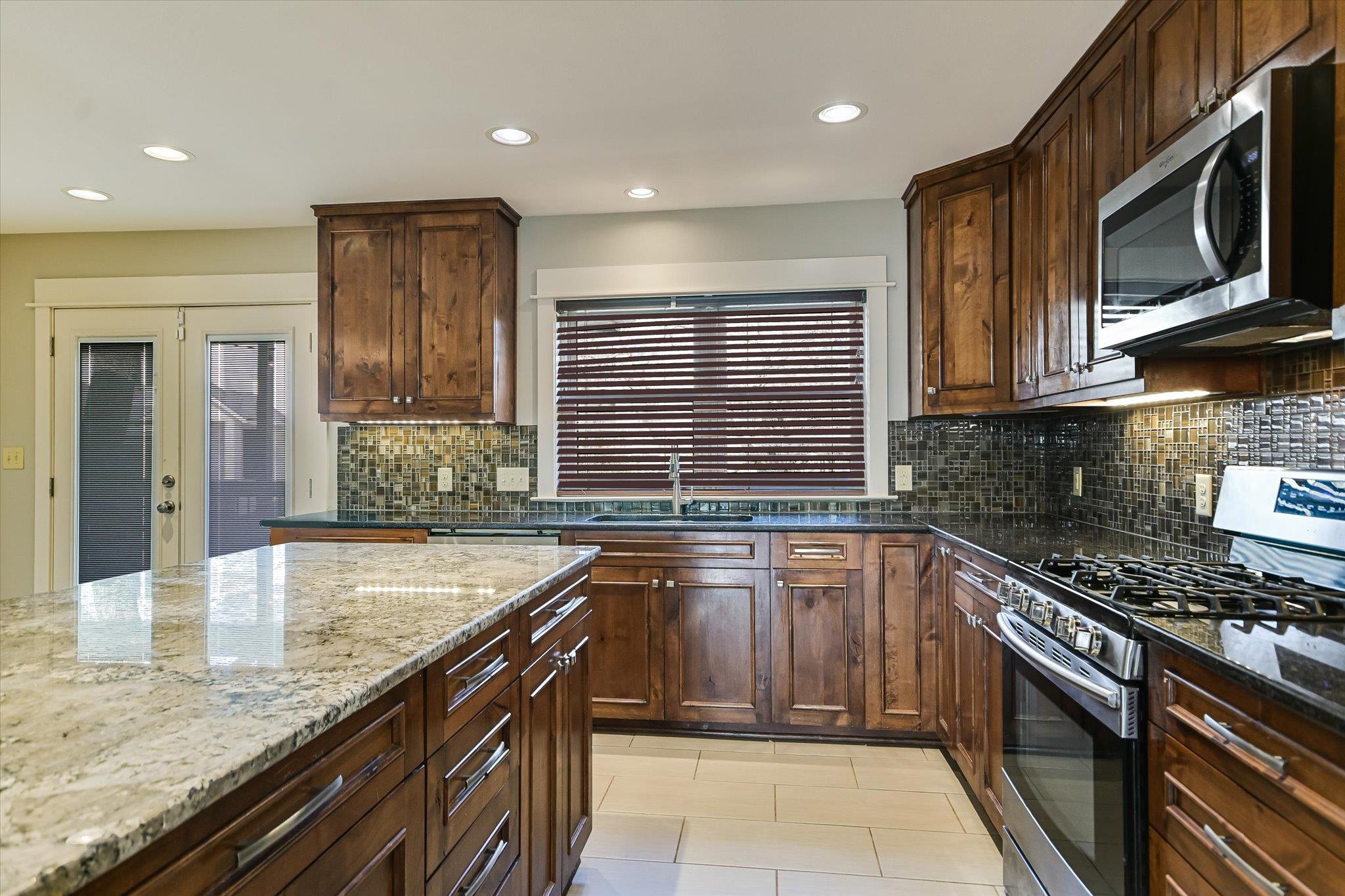 1300 Morgan Ln, Austin, TX 78704