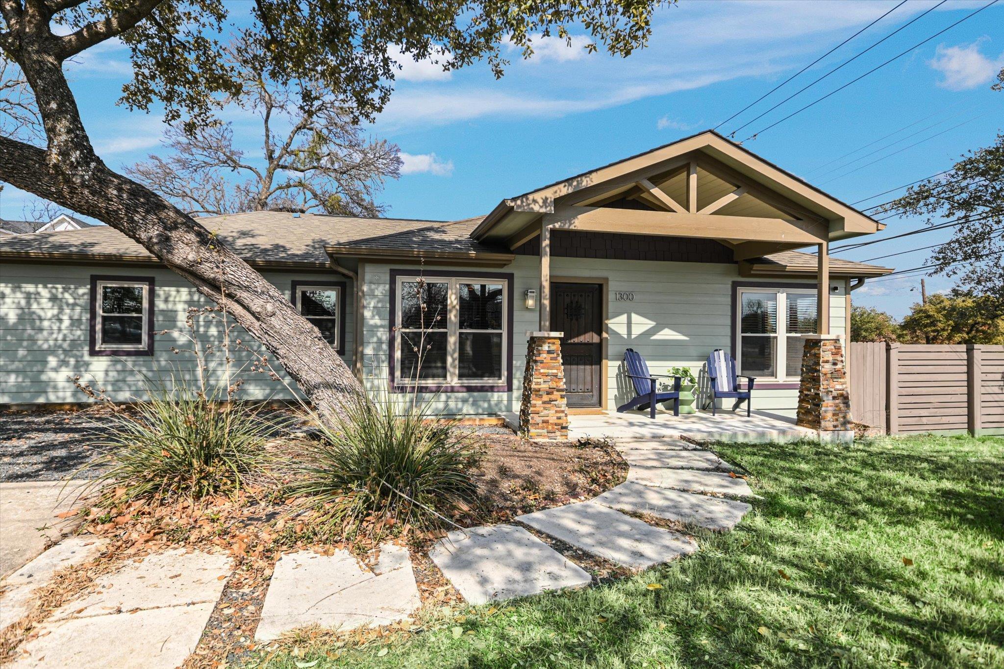 1300 Morgan Ln, Austin, TX 78704