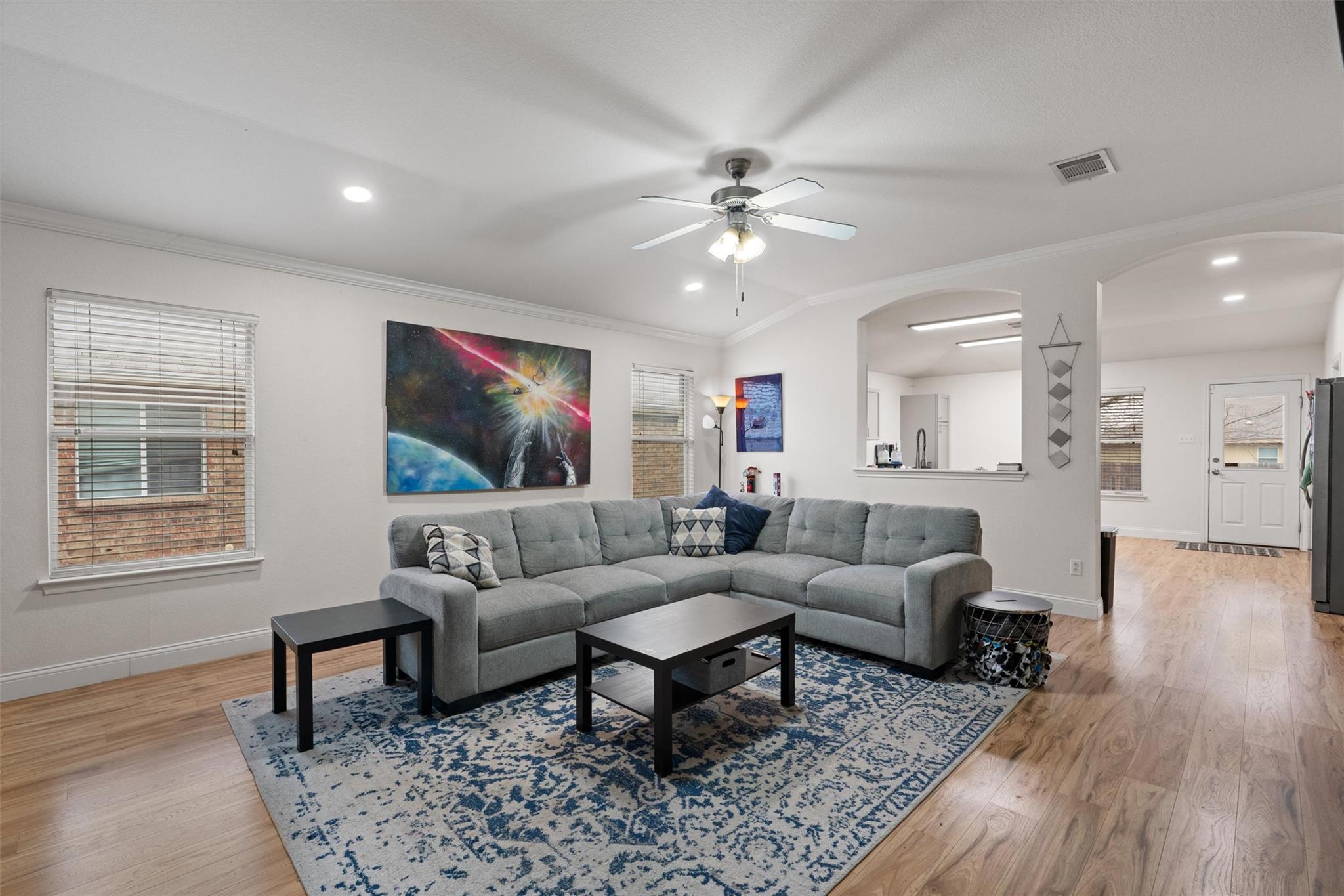 208 Banner Ave, Leander, TX 78641