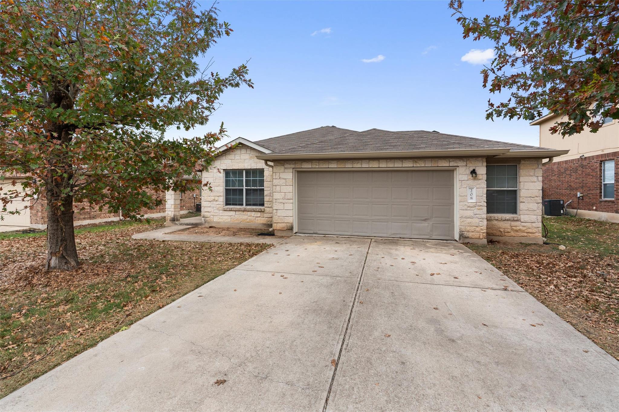 208 Banner Ave, Leander, TX 78641
