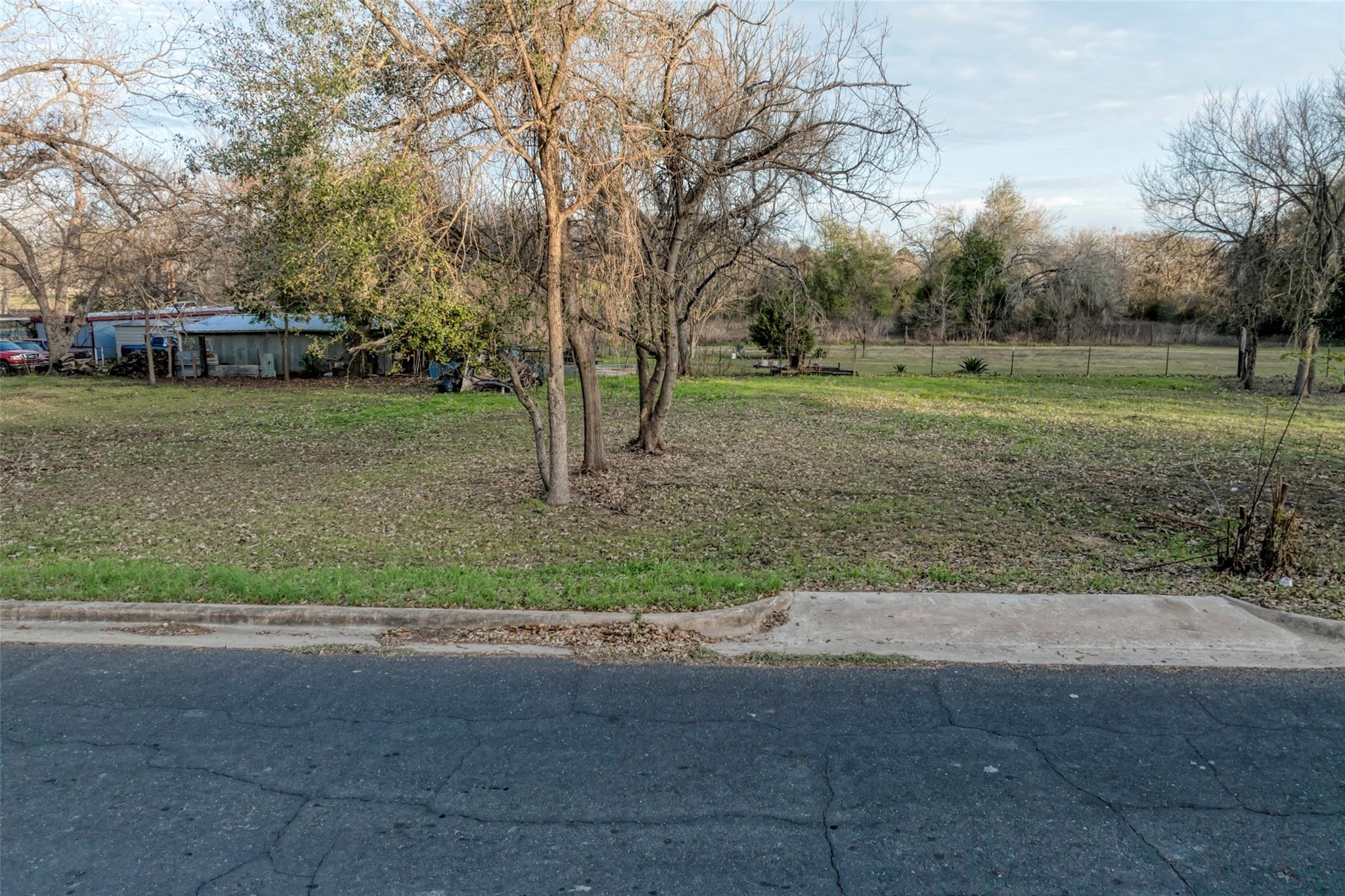 Lot 3 E Alamo St, Elgin, TX 78621