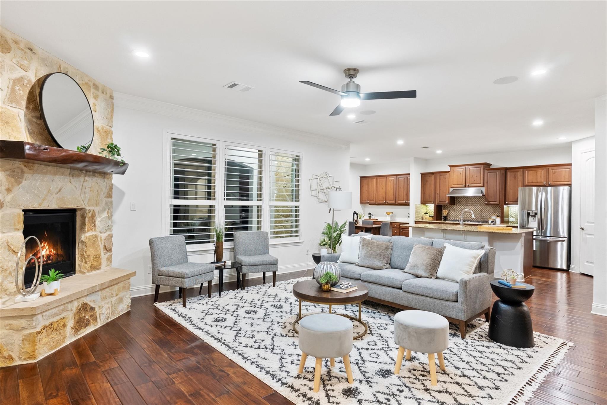 302 Duffy Ln, Lakeway, TX 78738