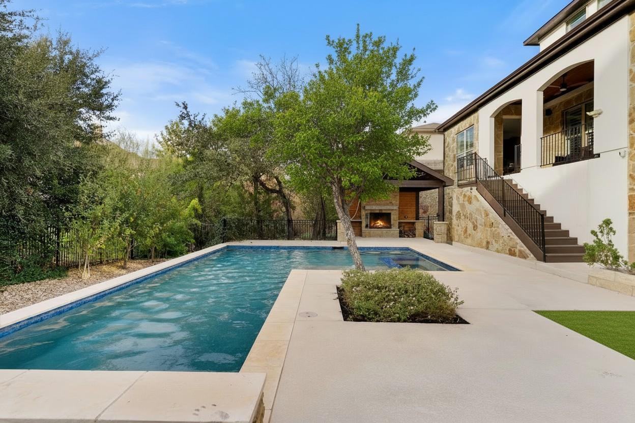 302 Duffy Ln, Lakeway, TX 78738