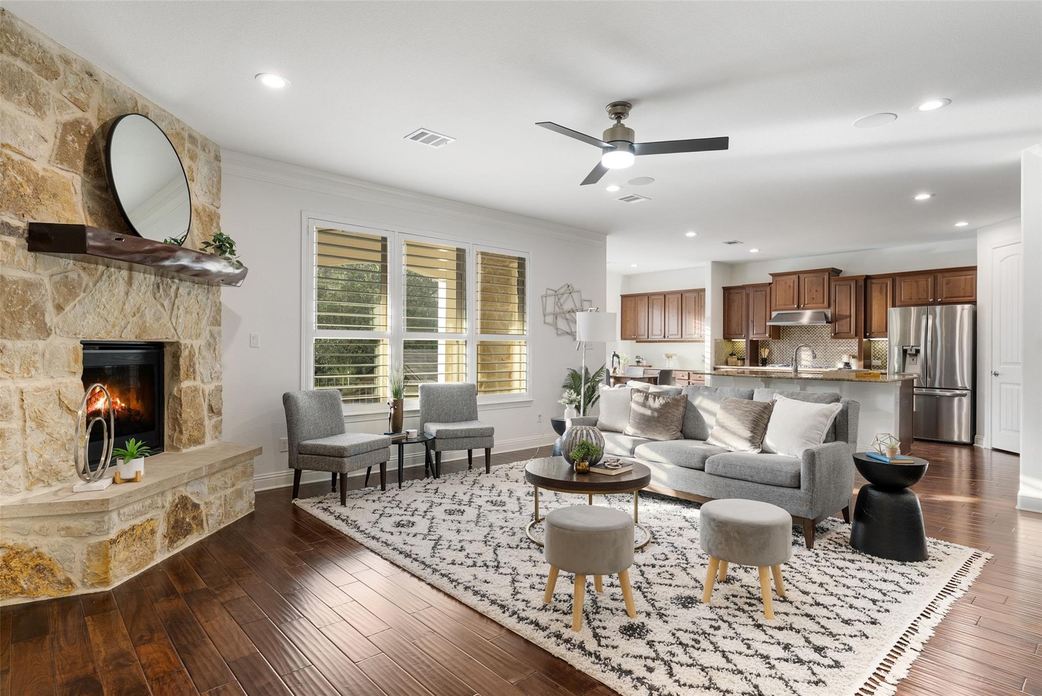 302 Duffy Ln, Lakeway, TX 78738