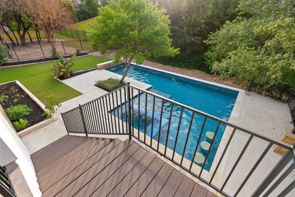 302 Duffy Ln, Lakeway, TX 78738