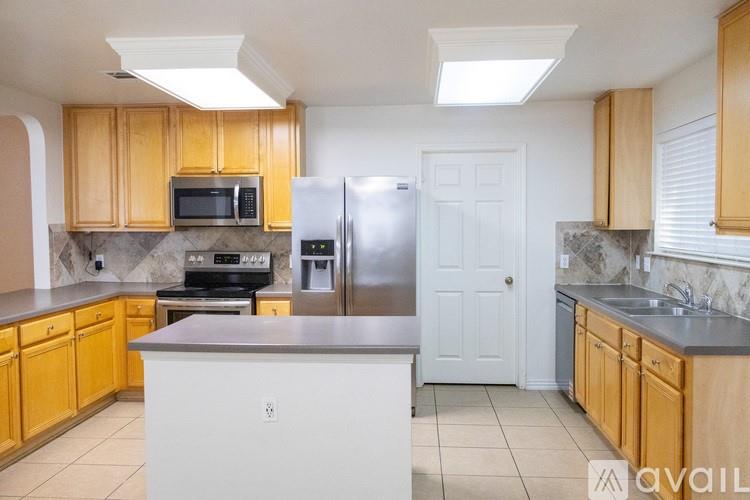 1613 Apollo Cir, Round Rock, TX 78664