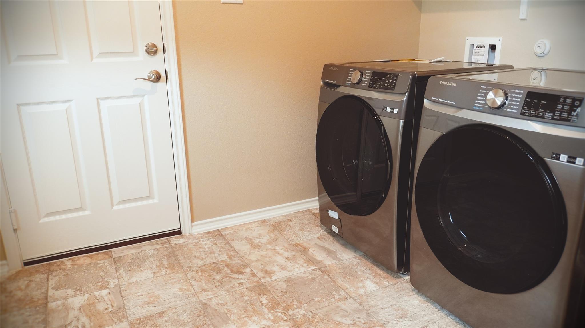 195 Azure Cv, Kyle, TX 78640