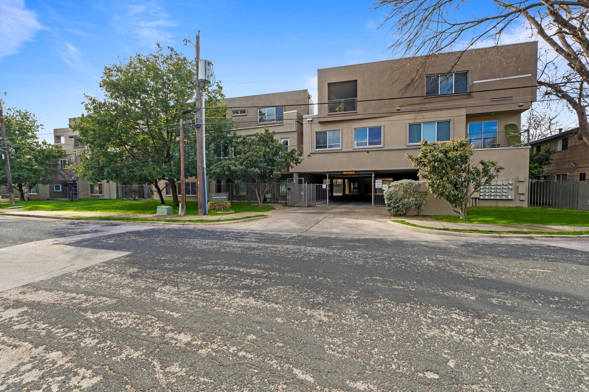 503 Swanee Dr # 19, Austin, TX 78752