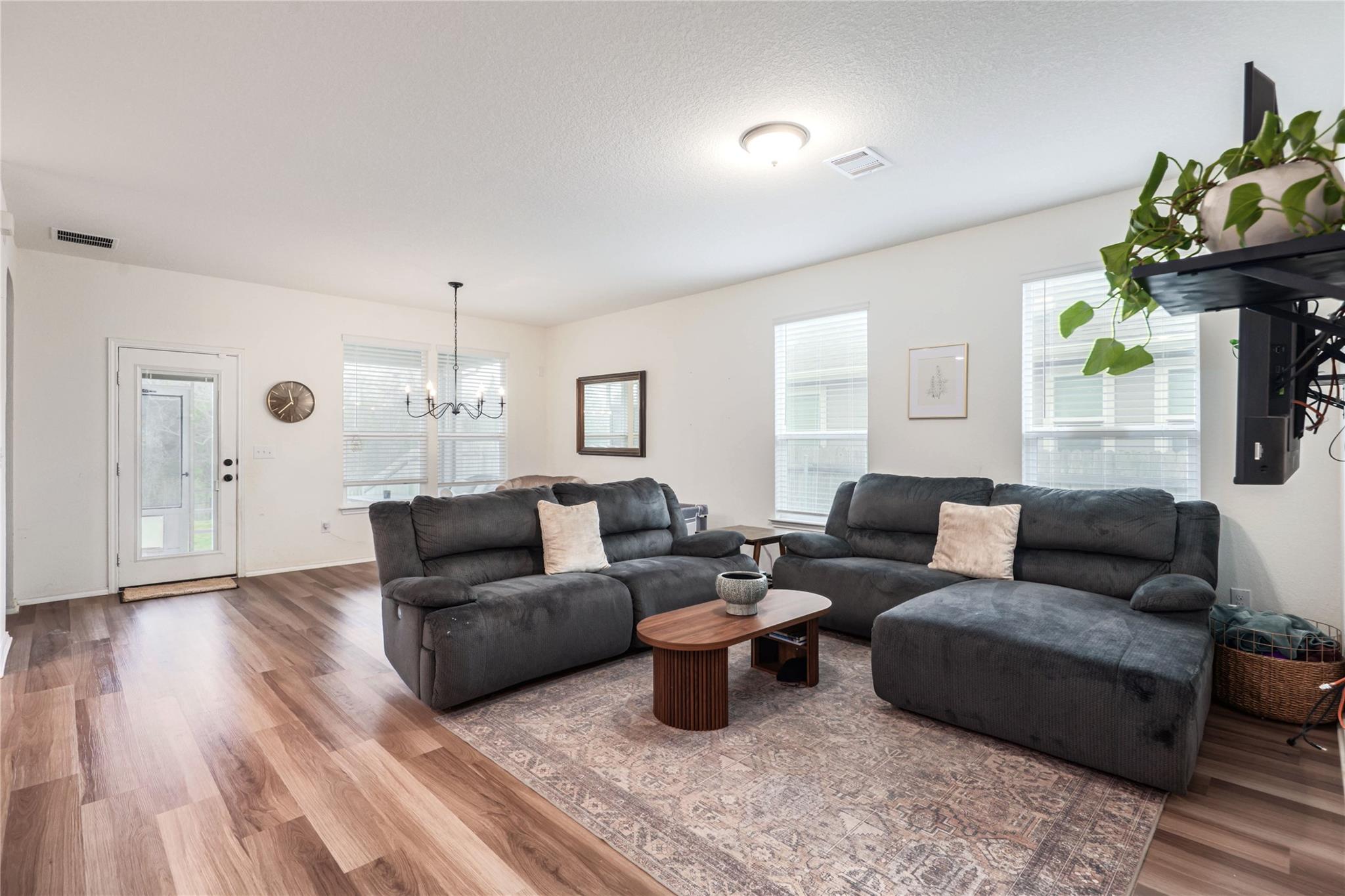 8001 Crystalbrook West W, Austin, TX 78724