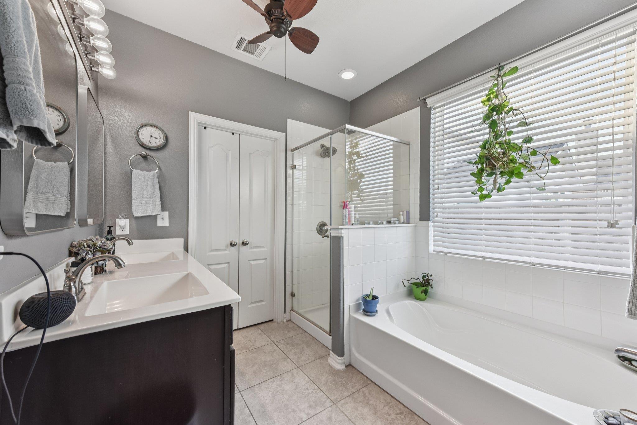 247 Joseph Dr, Buda, TX 78610