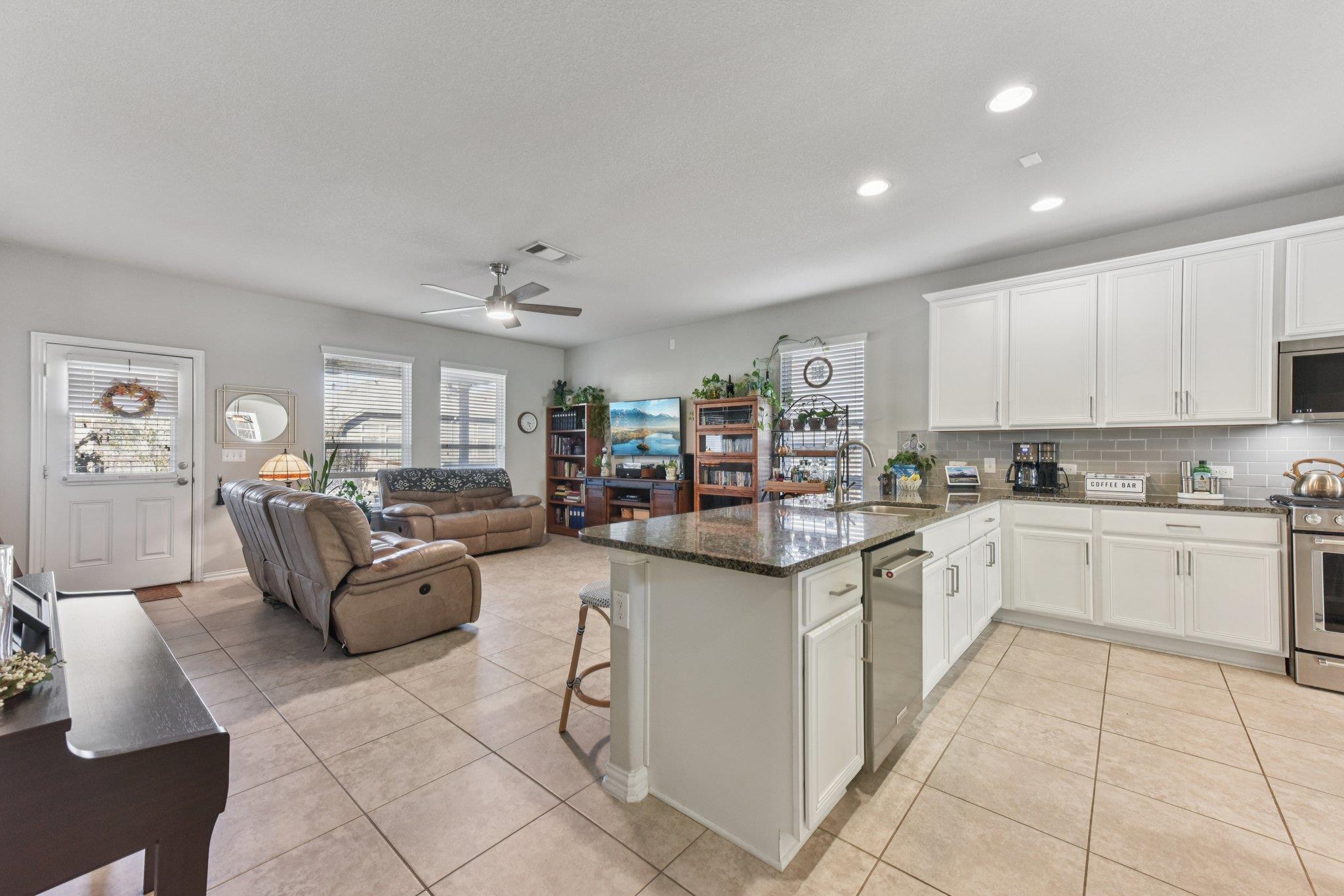 247 Joseph Dr, Buda, TX 78610